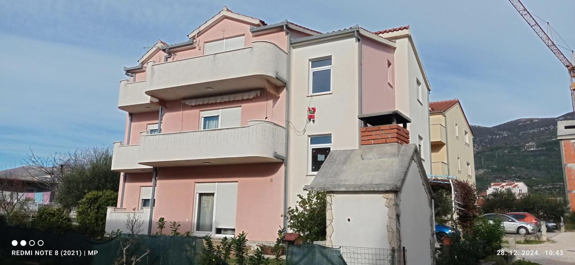 Apartman Petra Kaštela Eksteriør billede